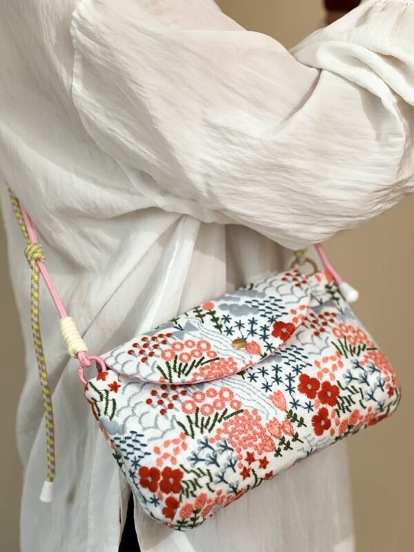 Embroidered Crossbody Phone Bag for Women – Mini Shoulder Purse with Casual Everyday Bag